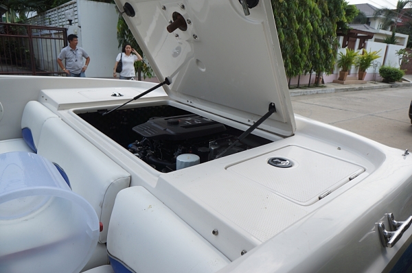 Tahoe q4 sports fish 19.5ฟุต เครื่อง4.3 หัวฉีด mercuiser