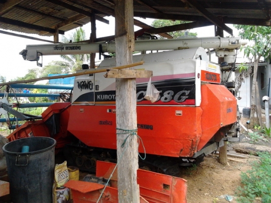 KUBOTA DC-68G 68 แรง รถเกี่ยวข้าวสภาพดีพร้อมใช้งานได้เลย ความจุเมล็ดข้าว 600 กิโลกรัม ทำงานเร็วได้วันละ 23 ไร่ ประหยัดน้ำมัน 2-3 ลิตร/ไร่ เครื่องดีมากใช้งานน้อย ช่วงล่างแน่น เอกสารครบพร้อมครับ KUBOTA DC-68G 68 แรง รถเกี่ยวข้าวสภาพดีพร้อมใช้งานได้เลย ความจุเมล็ดข้าว 600 กิโลกรัม ทำงานเร็วได้วันละ 23 ไร่ ประหยัดน้ำมัน 2-3 ลิตร/ไร่ เครื่องดีมากใช้งานน้อย ช่วงล่างแน่น เอกสารครบพร้อมครับ