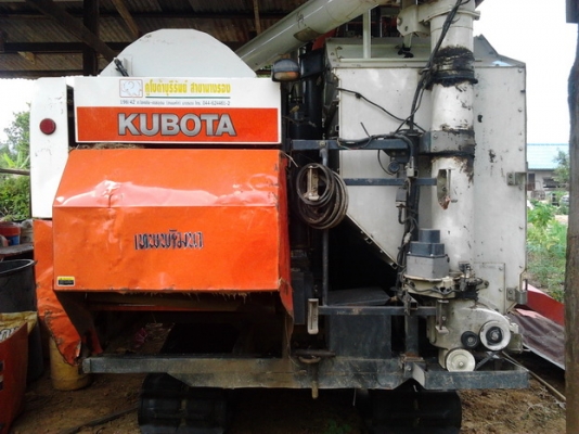 KUBOTA DC-68G 68 แรง รถเกี่ยวข้าวสภาพดีพร้อมใช้งานได้เลย ความจุเมล็ดข้าว 600 กิโลกรัม ทำงานเร็วได้วันละ 23 ไร่ ประหยัดน้ำมัน 2-3 ลิตร/ไร่ เครื่องดีมากใช้งานน้อย ช่วงล่างแน่น เอกสารครบพร้อมครับ KUBOTA DC-68G 68 แรง รถเกี่ยวข้าวสภาพดีพร้อมใช้งานได้เลย ความจุเมล็ดข้าว 600 กิโลกรัม ทำงานเร็วได้วันละ 23 ไร่ ประหยัดน้ำมัน 2-3 ลิตร/ไร่ เครื่องดีมากใช้งานน้อย ช่วงล่างแน่น เอกสารครบพร้อมครับ