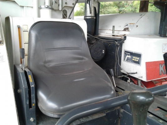 KUBOTA DC-68G 68 แรง รถเกี่ยวข้าวสภาพดีพร้อมใช้งานได้เลย ความจุเมล็ดข้าว 600 กิโลกรัม ทำงานเร็วได้วันละ 23 ไร่ ประหยัดน้ำมัน 2-3 ลิตร/ไร่ เครื่องดีมากใช้งานน้อย ช่วงล่างแน่น เอกสารครบพร้อมครับ KUBOTA DC-68G 68 แรง รถเกี่ยวข้าวสภาพดีพร้อมใช้งานได้เลย ความจุเมล็ดข้าว 600 กิโลกรัม ทำงานเร็วได้วันละ 23 ไร่ ประหยัดน้ำมัน 2-3 ลิตร/ไร่ เครื่องดีมากใช้งานน้อย ช่วงล่างแน่น เอกสารครบพร้อมครับ