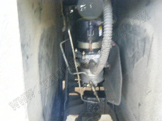 รถบรรทุก 10 ล้อหัวลาก ยี่ห้อ HINO  390 แรงม้า