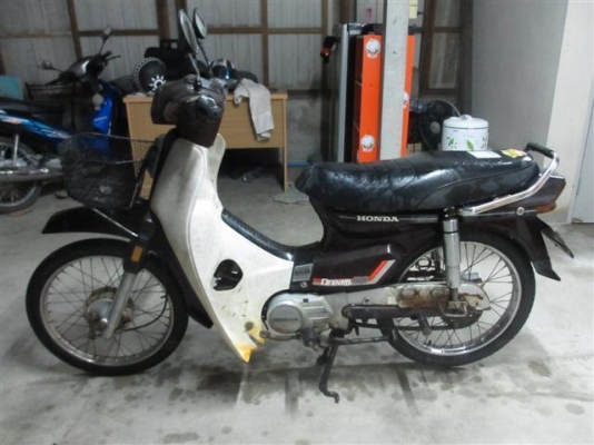 ขายดรีมคุรุสภาสีขาว มีเล่มทะเบียน+ชุดโอนภาษีขาดปี 41 (จัดส่งทั่วไทย)