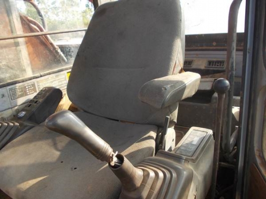 hitachi EX200 Supper TRUBO รุ่น2 สภาพตามรูป รถใช้งานตามปกติ ทุกวัน พร้อมใช้ สนใจติดต่อด่วน! 0876414953 มอส!!