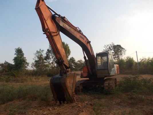 hitachi EX200 Supper TRUBO รุ่น2 สภาพตามรูป รถใช้งานตามปกติ ทุกวัน พร้อมใช้ สนใจติดต่อด่วน! 0876414953 มอส!!