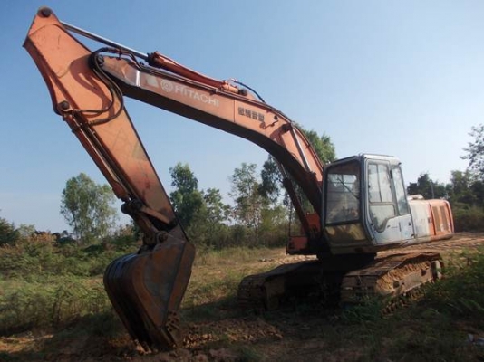 hitachi EX200 Supper TRUBO รุ่น2 สภาพตามรูป รถใช้งานตามปกติ ทุกวัน พร้อมใช้ สนใจติดต่อด่วน! 0876414953 มอส!!