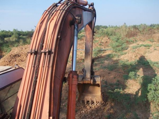 hitachi EX200 Supper TRUBO รุ่น2 สภาพตามรูป รถใช้งานตามปกติ ทุกวัน พร้อมใช้ สนใจติดต่อด่วน! 0876414953 มอส!!