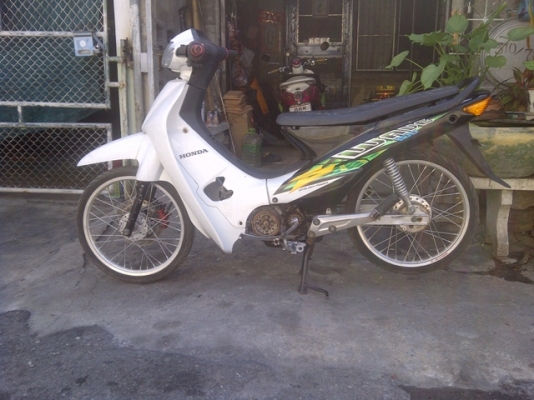 ขาย Honda Wave 100 ปี46 ทะเบียนโอน 7500 บาท ลดได้ๆ