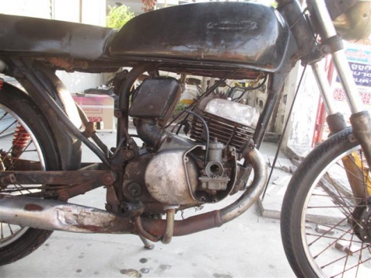 ขาย SUZUKI GP100 ไม่มีทะเบียนสต๊าทไม่ติดขายตามสภาพ (จัดส่งได้) ขาย SUZUKI GP100 ไม่มีทะเบียนสต๊าทไม่ติดขายตามสภาพ (จัดส่งได้)