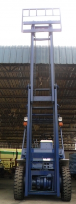 FORKLIFT-KOMATSUรุ่น11ติดแก๊ส2ตันเสา4เมตรสวยรับประกัน3เดือนขายด่วน