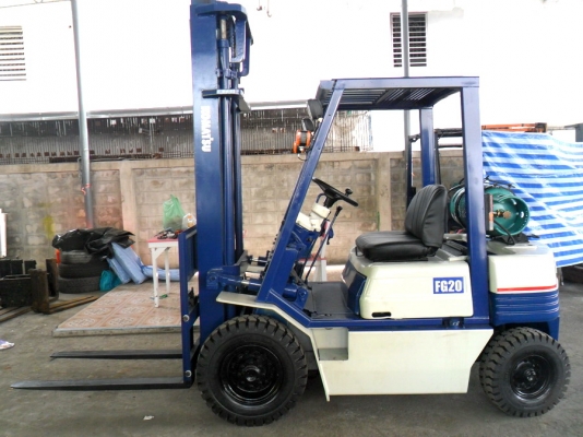 FORKLIFT-KOMATSUรุ่น11ติดแก๊ส2ตันเสา4เมตรสวยรับประกัน3เดือนขายด่วน
