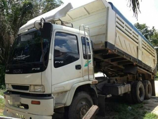 รถอิซูซุ 10 ล้อดั๊ม FVZ 200 แรงม้า ปี 47 สนใจติดต่อ 081 - 6079515 รถอิซูซุ 10 ล้อดั๊ม FVZ 200 แรงม้า ปี 47 สนใจติดต่อ 081 - 6079515