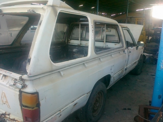 แยกขายฮีโร่สีขาวปี89 2Lไมล์2หลุม เครื่องไมตี้ เครื่องติดขี่ได้ แต่ขอแยกขาย ขายกระบะและหัวเหมา19000บาทขายเครื่องพร้อมเกียร์19000บาทขายคัสซีพร้อมดุมช่วงล่างทั้งหมดเหมา8000บาทขอแบบด่วนๆครับหรือเหมาทั้งคันไม่รวมทะเบียน39000ขาดตัวครับ