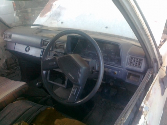 แยกขายฮีโร่สีขาวปี89 2Lไมล์2หลุม เครื่องไมตี้ เครื่องติดขี่ได้ แต่ขอแยกขาย ขายกระบะและหัวเหมา19000บาทขายเครื่องพร้อมเกียร์19000บาทขายคัสซีพร้อมดุมช่วงล่างทั้งหมดเหมา8000บาทขอแบบด่วนๆครับหรือเหมาทั้งคันไม่รวมทะเบียน39000ขาดตัวครับ