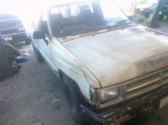 แยกขายฮีโร่สีขาวปี89 2Lไมล์2หลุม เครื่องไมตี้ เครื่องติดขี่ได้ แต่ขอแยกขาย ขายกระบะและหัวเหมา19000บาทขายเครื่องพร้อมเกียร์19000บาทขายคัสซีพร้อมดุมช่วงล่างทั้งหมดเหมา8000บาทขอแบบด่วนๆครับหรือเหมาทั้งคันไม่รวมทะเบียน39000ขาดตัวครับ