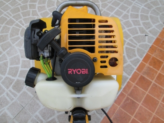 รหัส:12000986เครื่องพรวนดินใช้เครื่องเบนซินขนาด2.5PSโรตารี่กว้าง25cm.พร้อมลุยงานwww.nihonmono.com