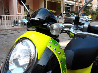 ขาย Scoopy i ลายจูบ ไมล์แท้ 7850 กม รถผู้หญิงใช้ เครื่องหัวฉีดประหยัดน้ำมัน สภาพเดิมๆ สีสันสดใส