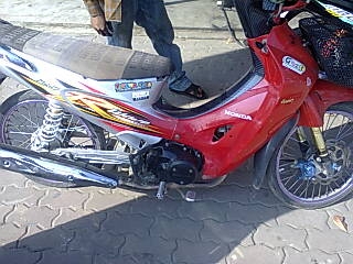 ขายเวฟ125R กุนแจใหญ่48 16000  ทำมาเยอะ