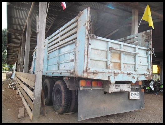 สิบล้อหัวยาว เพลาเดียวไม่ดั้ม สภาพสวยมากๆ