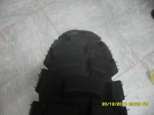 ขายยางใหญ่มือ2