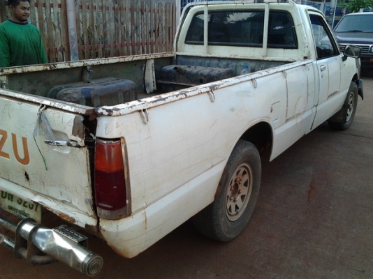 ***ขายแล้วครับขอบคุณ Truck2hand ขาย กระบะตอนเดียว ISUZU KB ปี25 เครื่องดีเซล กรองเหล็ก แห้งๆ ไม่หลวม ช่วงล่างปึ๊ก คัสซีดี ล้อแม็ก ยางพอใช้  ภายในดี หัวเก๋งดี เบาะมีขาด กระบะพื้นตีนเป็ด มีผุบ้าง สีดีมีกระเทาะ บ้าง ไฟหลังซ้ายต้องเก็บ รวมๆสภาพดี พร้อมใช้ พร้