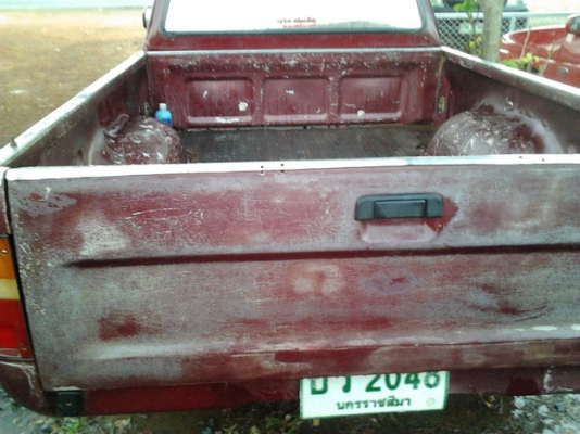 ขาย กระบะแค็ป ไมตี้เอ็กซ์ 2.5 ปี35/92 ทำโป่ง หน้า-หลัง เครื่อง2L 2.5 แน่นๆแห้งๆ ช่วงล่างดีไม่มีส่าย คัสซีสวย กระบะมีผุบ้างตามรูป ภายในดี เบาะไม่ขาด คอนโซลครบ แอร์ พ.ไม่เวอร์ หน้า-หลังเดิมๆ ไม่เคยชน ยางดี4เส้น สีไม่สวย มีแตก มีลอก ***ขายแล้วครับขอบคุณ Truc