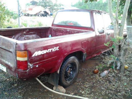 ขาย กระบะแค็ป ไมตี้เอ็กซ์ 2.5 ปี35/92 ทำโป่ง หน้า-หลัง เครื่อง2L 2.5 แน่นๆแห้งๆ ช่วงล่างดีไม่มีส่าย คัสซีสวย กระบะมีผุบ้างตามรูป ภายในดี เบาะไม่ขาด คอนโซลครบ แอร์ พ.ไม่เวอร์ หน้า-หลังเดิมๆ ไม่เคยชน ยางดี4เส้น สีไม่สวย มีแตก มีลอก ***ขายแล้วครับขอบคุณ Truc