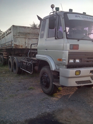 ขายรถบรรทุกหัวลาก10ล้อ2เพลา นิสสัน วางเครื่อง360 อินเตอร์คูลเลอร์ เกียร์สโลว์อินเตอร์ พร้อมหางดั้ม2เพลา หางมีผุ ตามอายุใช้งานครับ