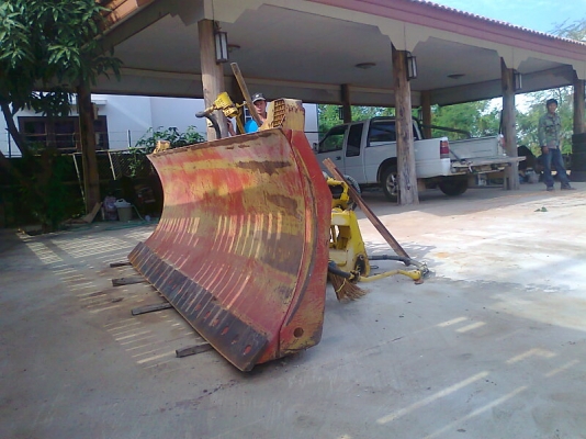 ขายด่วน!..ใบมีดดันหน้า ทั้งชุด รถตัก KOMATSU WA200-1 อะไหล่แท้ ญี่ปุ่น สภาพใหม่เอี่ยม.