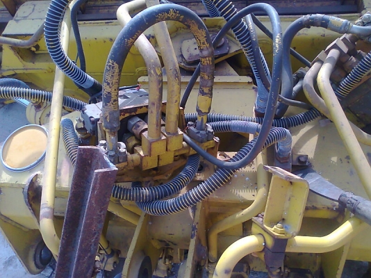 ขายด่วน!..ใบมีดดันหน้า ทั้งชุด รถตัก KOMATSU WA200-1 อะไหล่แท้ ญี่ปุ่น สภาพใหม่เอี่ยม.