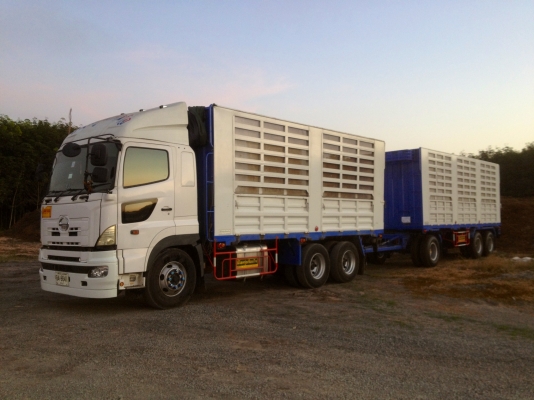 ขาย hino s700แม่2เพลาเบรคลม ลูก3คานรถปีเดียว ไม่ดั้ม