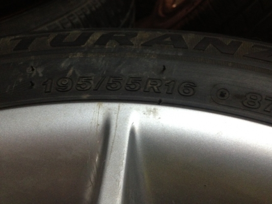 ขายแม็กซ์เดิมมือ2 Toyota Altis ขอบ16 4รู 100 พร้อมยางราคา 6500 บาท ราคาถูก