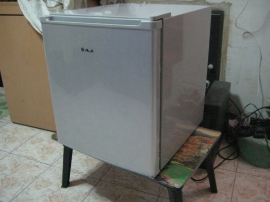 ขายตู็เย็น AJ รุ่น RE-50C (ตัวเล็กเหมาะกับห้องเช่าคอนโดครับ)ในราคา 2500 บาท