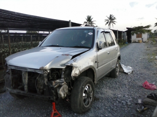 ขายซากรถอุบัติเหตุ ฮอนด้า CRV ปี1997...พร้อมเล่มทะเบียนบุคคล.