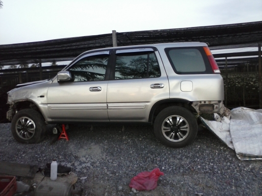 ขายซากรถอุบัติเหตุ ฮอนด้า CRV ปี1997...พร้อมเล่มทะเบียนบุคคล.