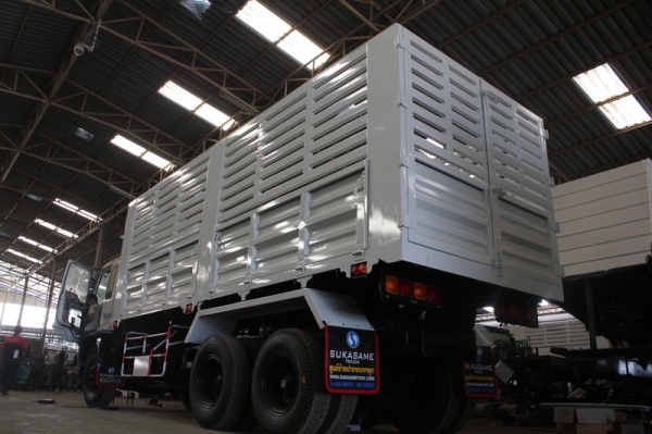 รับต่อกระบะบรรทุก ทุกชนิด กระบะดั้มดิน ดั้มคอกสูง กระบะคารืโก้ หาง ลูกพ่วง เทรลเลอร์ ก้างปลา โดยช่างที่มีประสบการณ์สูงกว่า 30 ปีได้มาตรฐานกรมขนส่งทางบก