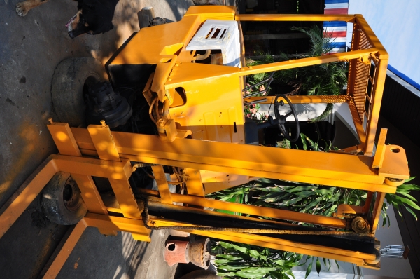 รถโฟร์คลิฟท์ โคมัสสุ 1.5 ตัน เครื่องดีเซล เกียร์ธรรมดา