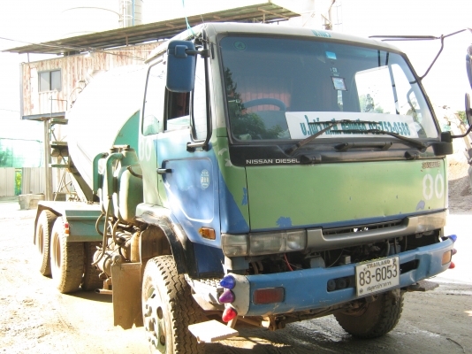 รถโม่ NISSAN บรรทุกเฉพาะกิจ (คอนกรีตผสมเหลว) ระบบ น้ำมัน รถโม่ NISSAN บรรทุกเฉพาะกิจ (คอนกรีตผสมเหลว) ระบบ น้ำมัน
