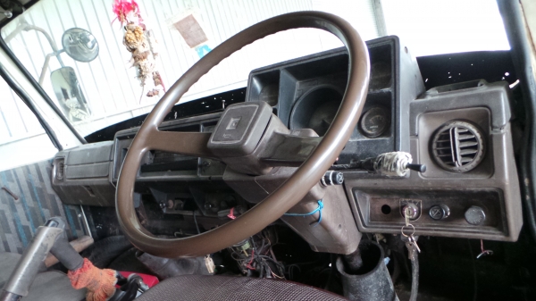 ISUZU 175 แรงม้า หัวเดิม เครื่องเปลี่ยน คัซซีจัมโบ้ สวยตลอดแนวค่ะ ISUZU 175 แรงม้า หัวเดิม เครื่องเปลี่ยน คัซซีจัมโบ้ สวยตลอดแนวค่ะ