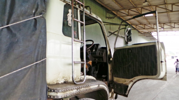 ISUZU 175 แรงม้า หัวเดิม เครื่องเปลี่ยน คัซซีจัมโบ้ สวยตลอดแนวค่ะ ISUZU 175 แรงม้า หัวเดิม เครื่องเปลี่ยน คัซซีจัมโบ้ สวยตลอดแนวค่ะ