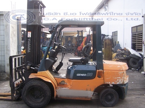 ขายรถ โฟล์คลิฟท์ TOYOTA รุ่น 7-FD30