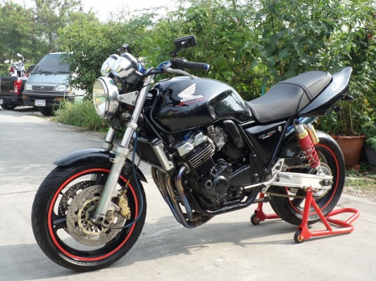 วุฒินนบุรี// ขาย CB400sf ปี98 ท่อสูตรทั้งเส้นสวยๆเสียงโหดๆคับเครื่องดีพร้อมใช้เอกสารอินวอย