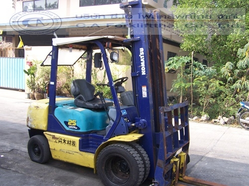 ขาย รถโฟล์คลิฟท์ KOMATSU รุ่น FD25C-14
