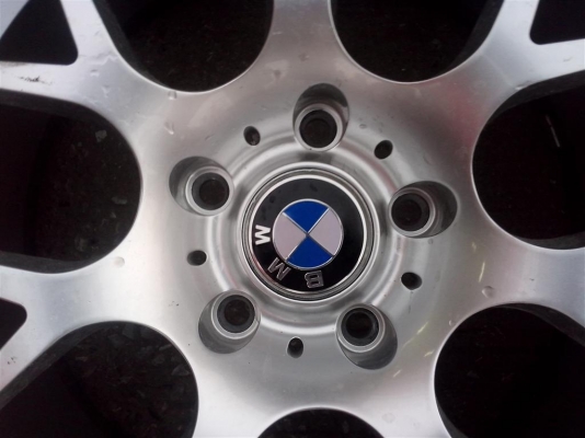 ขายล้อเเม๊ก BMW 18 นิ้ว พร้อมยาง 5 รู 120 สภาพสวยมาก ขายล้อเเม๊ก BMW 18 นิ้ว พร้อมยาง 5 รู 120 สภาพสวยมาก