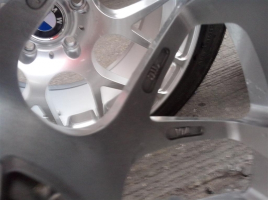 ขายล้อเเม๊ก BMW 18 นิ้ว พร้อมยาง 5 รู 120 สภาพสวยมาก ขายล้อเเม๊ก BMW 18 นิ้ว พร้อมยาง 5 รู 120 สภาพสวยมาก