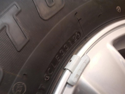 ขายล้อแม๊ก ฮ๊ซูซุ เดิมๆ ยางปี 2012  ขนาด 245/70/16