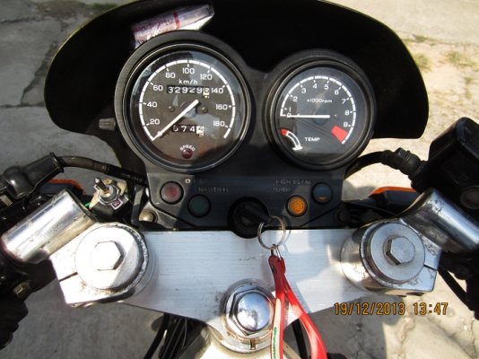 Honda boss 400 ทะเบียนแท้ สีเดิมญี่ปุ่น เครื่องแห้ง