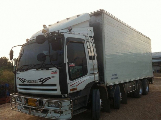 ISUZU GIGA 12 ล้อ ตู้บรรทุกปลา 360  แรง