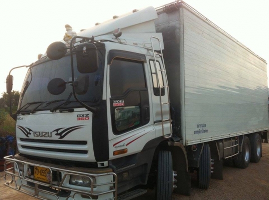 ISUZU GIGA 12 ล้อ ตู้บรรทุกปลา 360  แรง