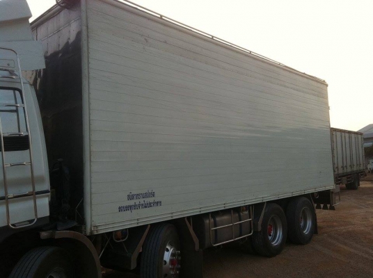 ISUZU GIGA 12 ล้อ ตู้บรรทุกปลา 360  แรง