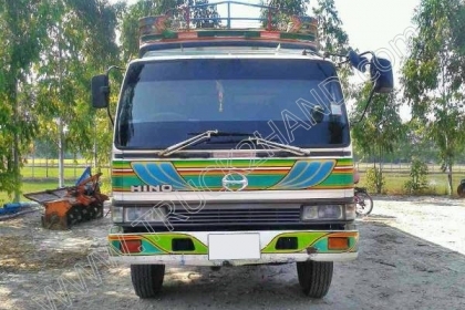 รถบรรทุก 6 ล้อดั๊มพ์ ยี่ห้อ HINO รุ่น สิงค์ไฮเทค